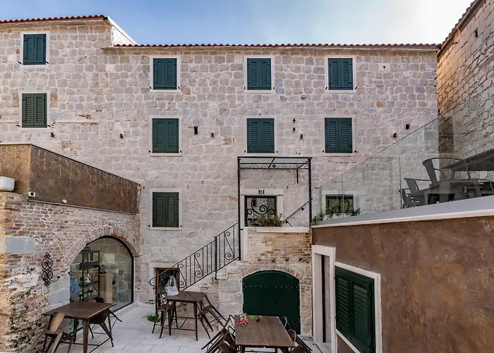 Heritage Palace VarosBoutique Hotel